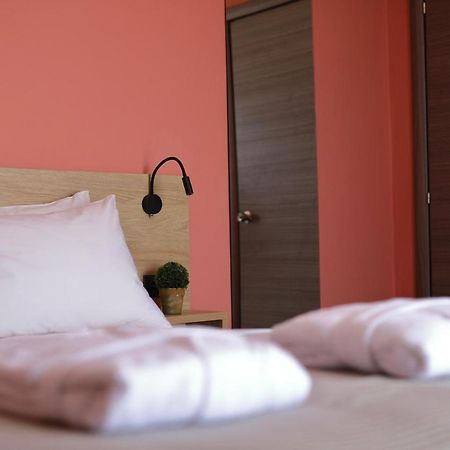 Conte Cristo Suites Paralía Exterior foto
