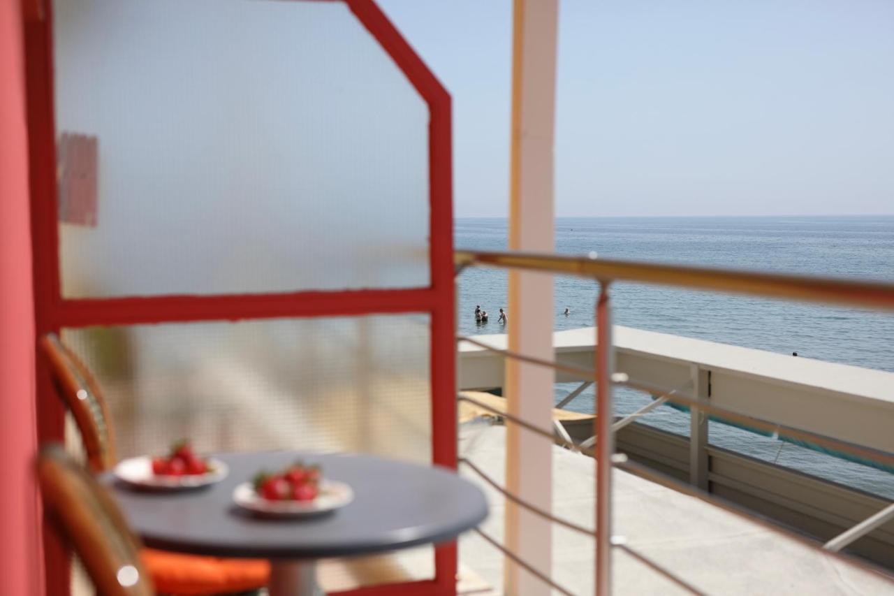 Conte Cristo Suites Paralía Exterior foto