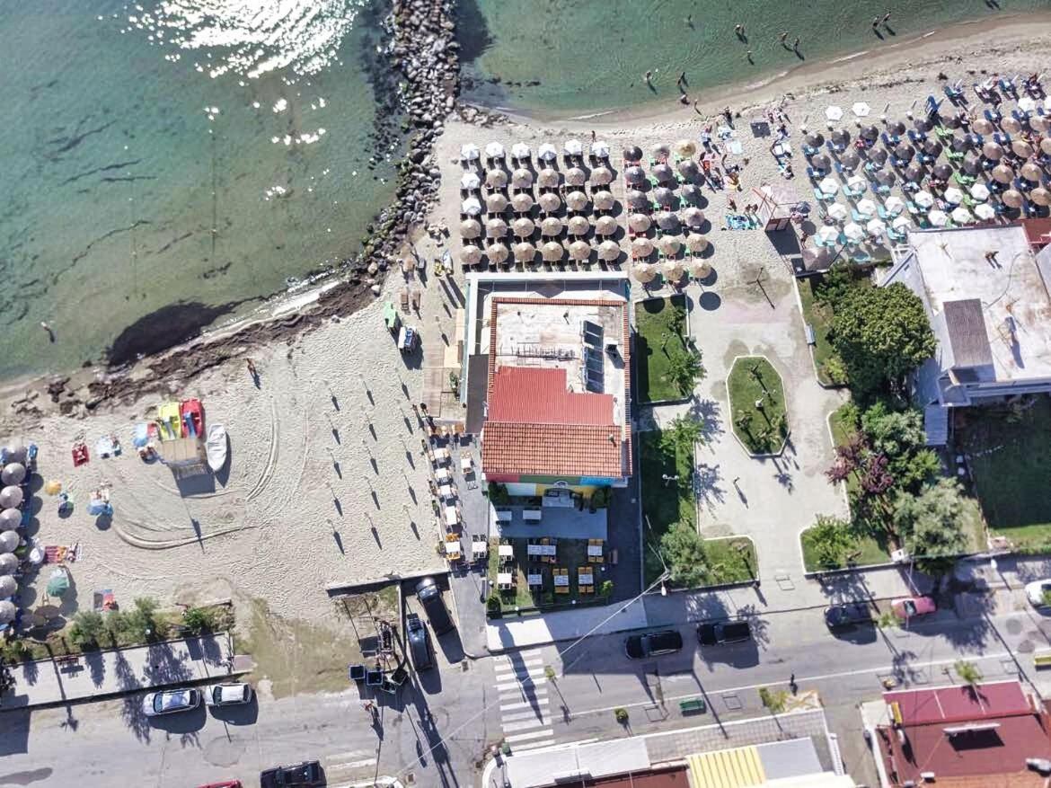 Conte Cristo Suites Paralía Exterior foto